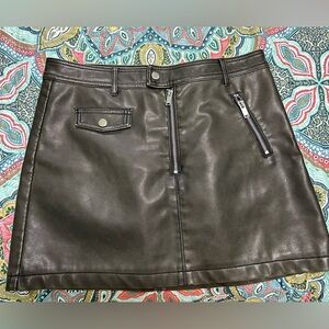 Kendall & Kylie Black Mini Skirt with Zipper Details